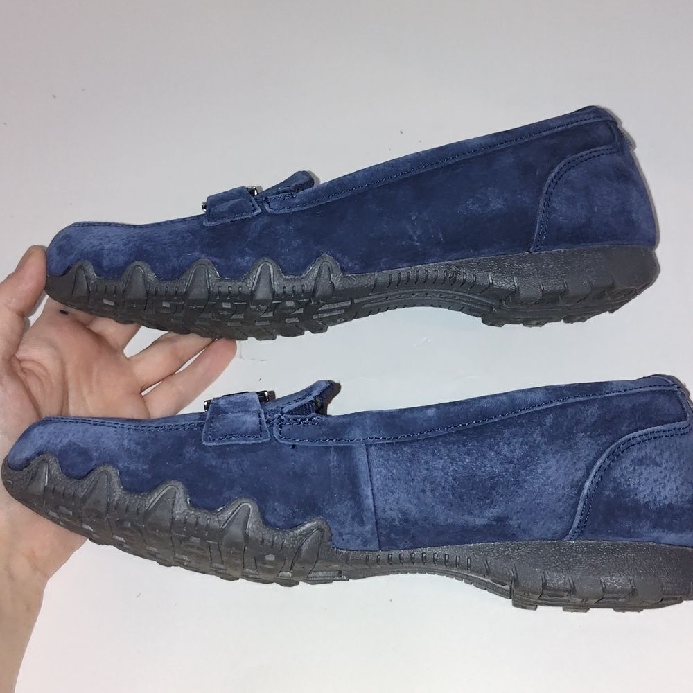 Skechers  Suede Slip-On Shoes Navy  loafers size 7.5 - Picture 3 of 7